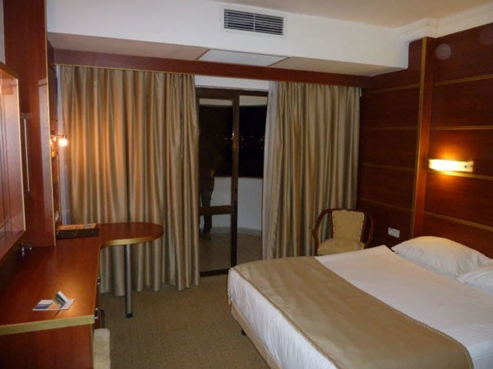 Blick zum Balkon Grand Hotel Temizel