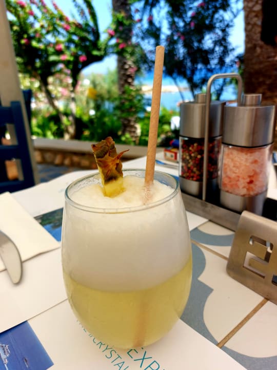 Gastro Crystal Springs Beach Hotel