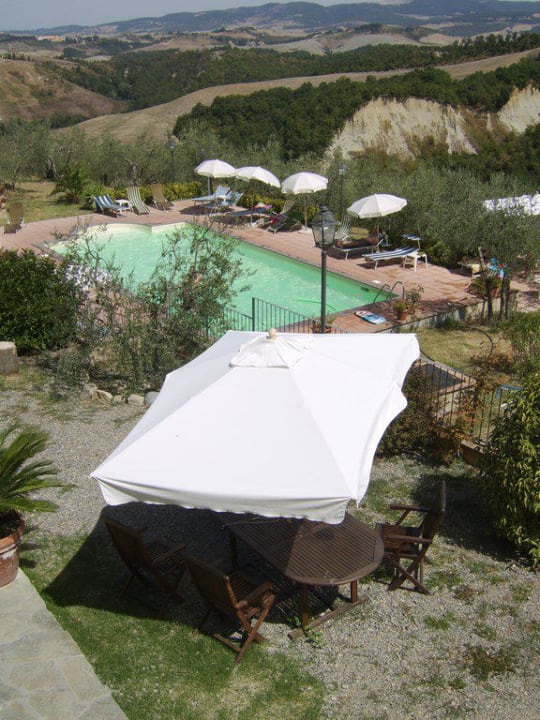 Apt. Gelsomino - Blick in den Garten und zum Pool Agriturismo San Giacomo