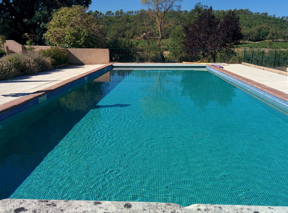 Pool Hotel Une Campagne en Provence