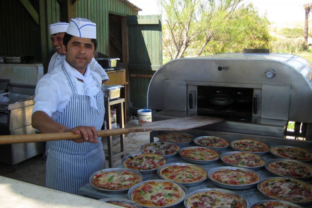 Superpizza Royal Atlantis Beach Hotel