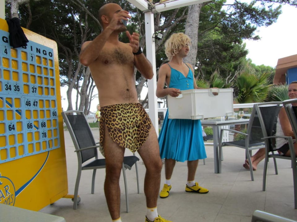 Bingo Animation auf Terrasse Iberostar Waves Playa de Muro