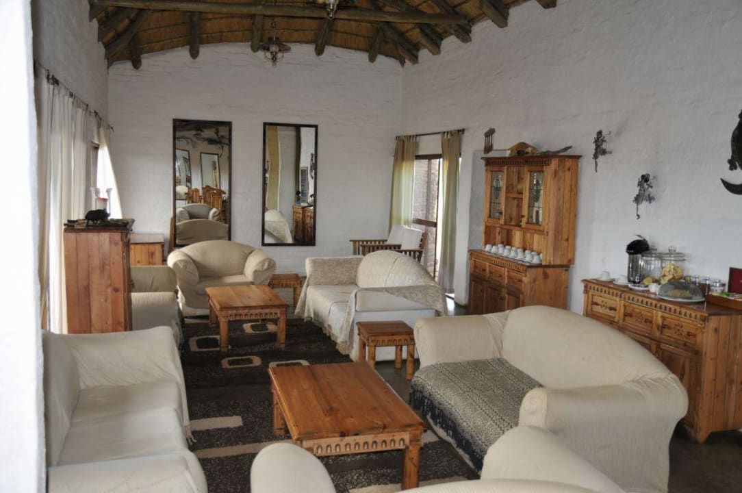 Sitzrunde im Hauptgebaüde Hotel Grootberg Lodge