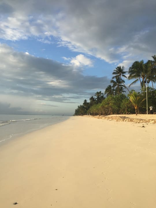 Strand Neptune Pwani Beach Resort & Spa