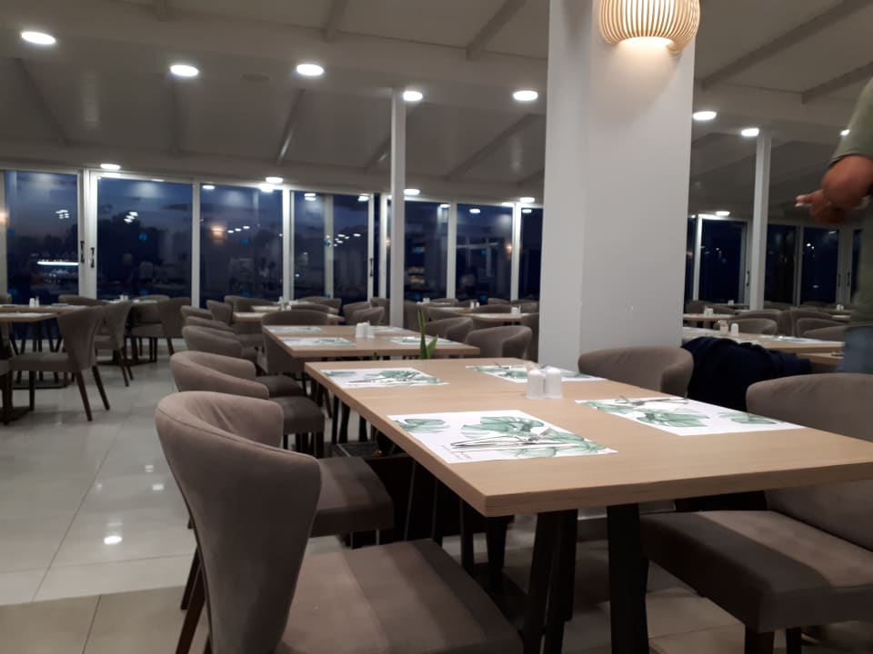 Gastro Alexandra Beach Resort & Spa