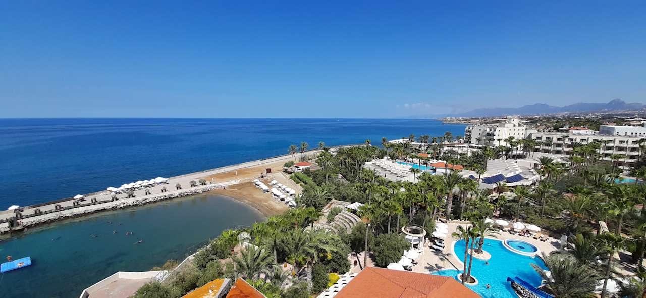 Strand Oscar Resort Hotel