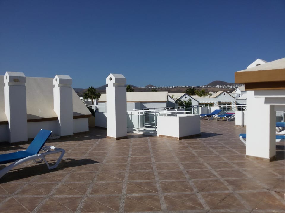 Die tolle Dachterrasse Apartamentos LIVVO Morromar