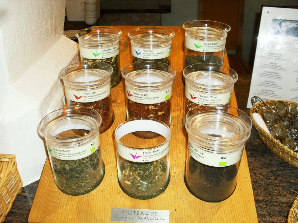 Teesorten beim Frühstücksbüffet Hotel Tauernhof