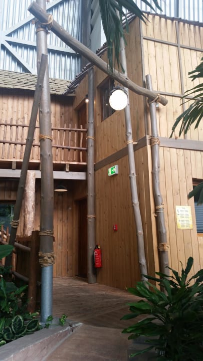 Unser Zimmer von aussen  Tropical Islands Resort