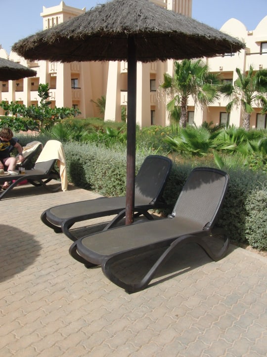 Liegen am Adults only Pool Hotel Riu Touareg