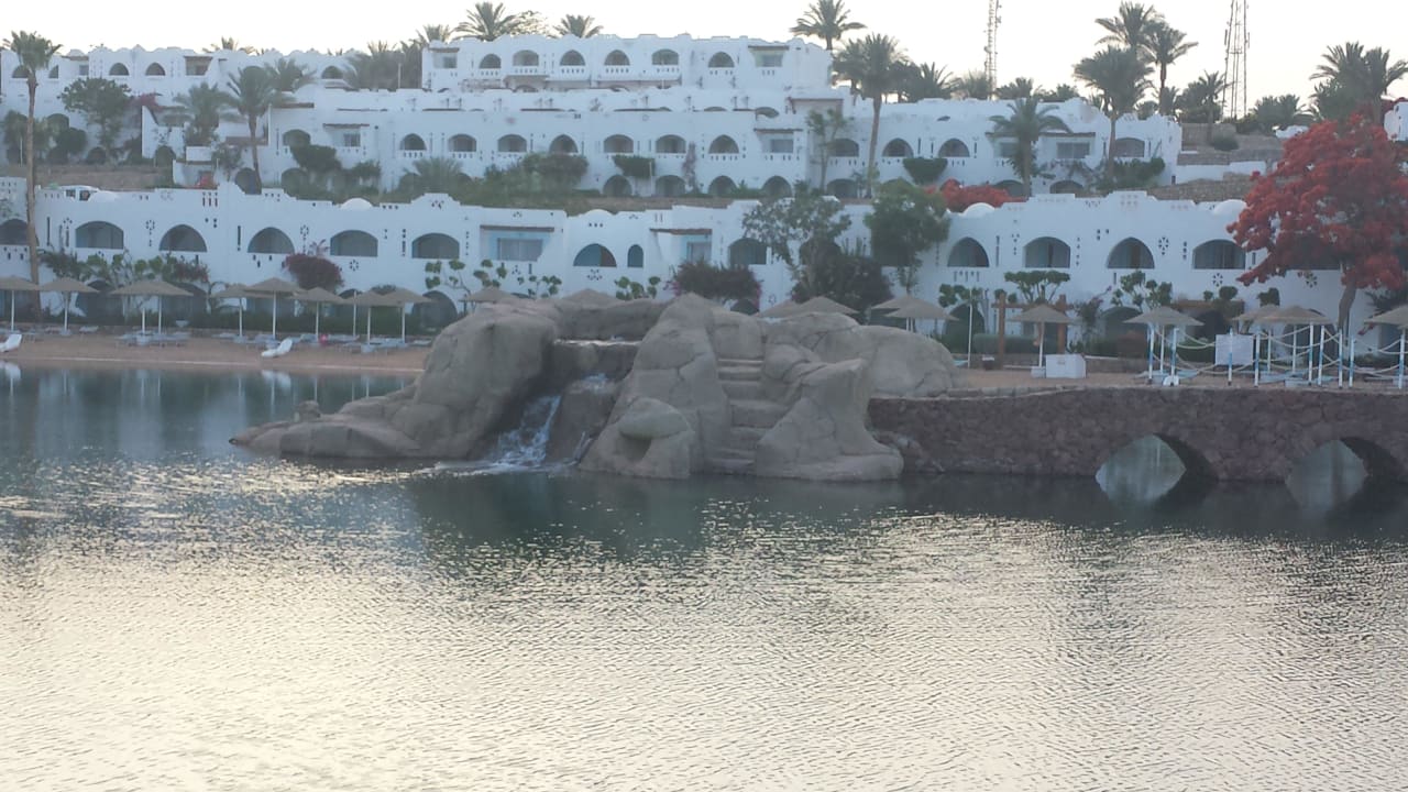 Соленое озеро в тиши Domina Coral Bay Resort, Diving , Spa & Casino