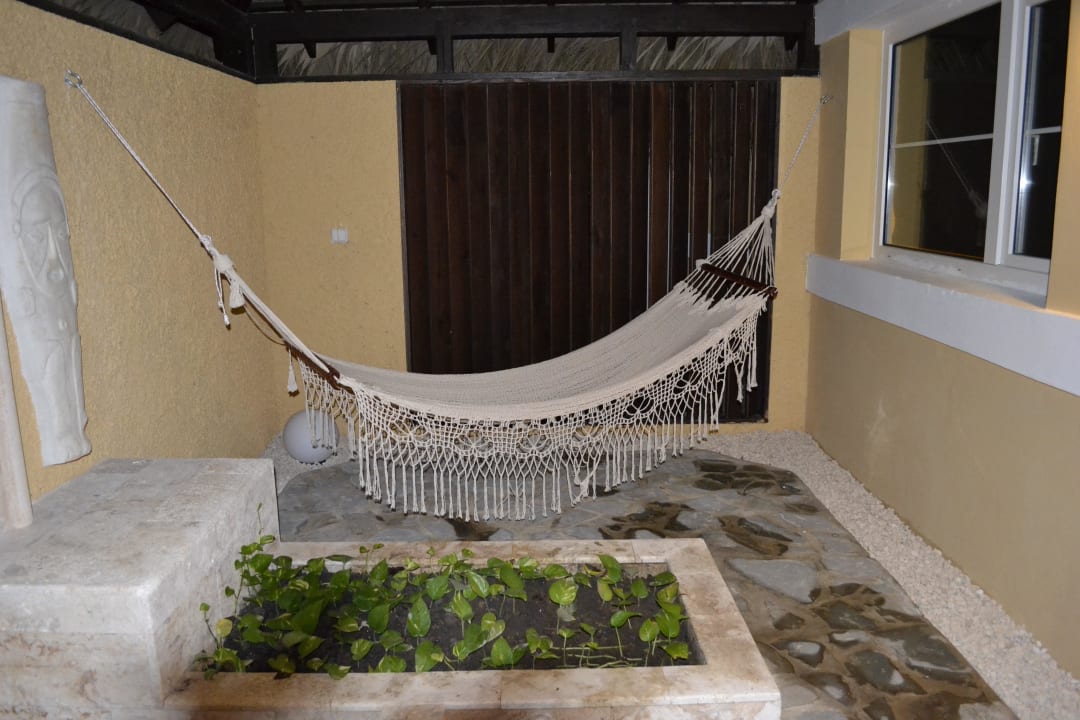 Hängematte bei der Außendusche Grand Palladium Select Bávaro Resort & Spa