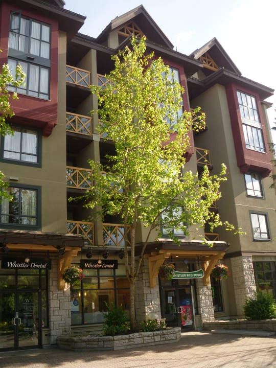 Außenansicht Hotel Delta Whistler Village Suites