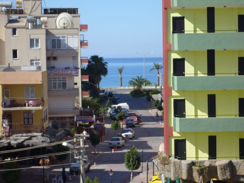Ausblick vom Balkon Acar Hotel