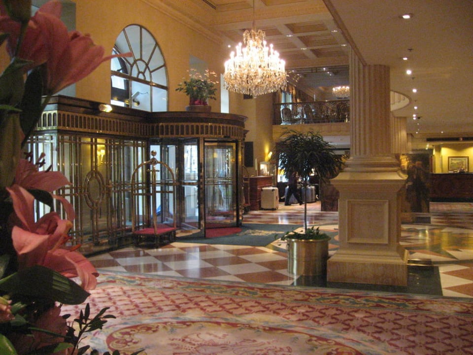 Eingangsbereich Grand Hotel Wien