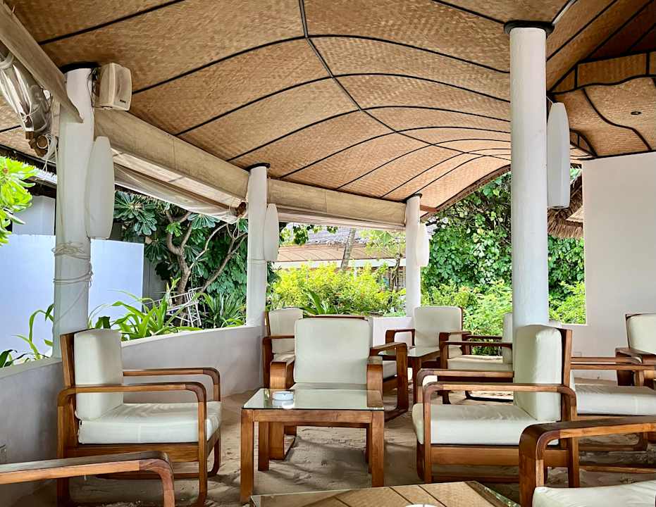 Gastro Angaga Island Resort