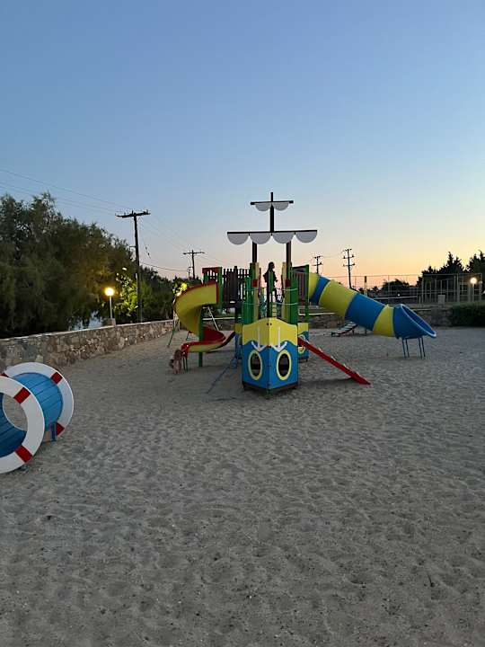 Sport & Freizeit Grand Blue Beach Hotel