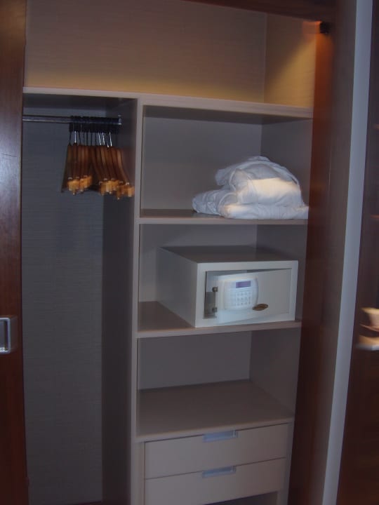 Zimmer Commodore Elite Suites & Spa - Adults only