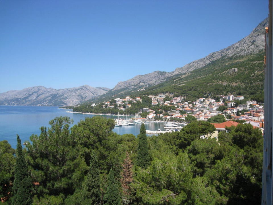 Blick zum Hafen Villa Bacchus