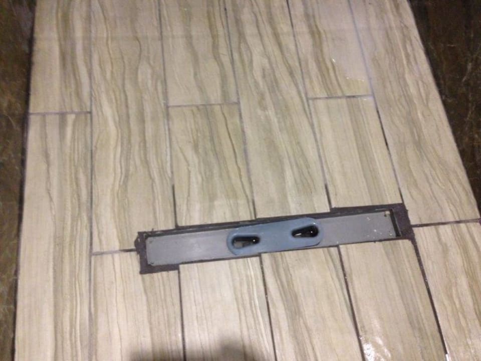 Abdeckung für Abfluss fehlt Port Nature Luxury Resort & Spa