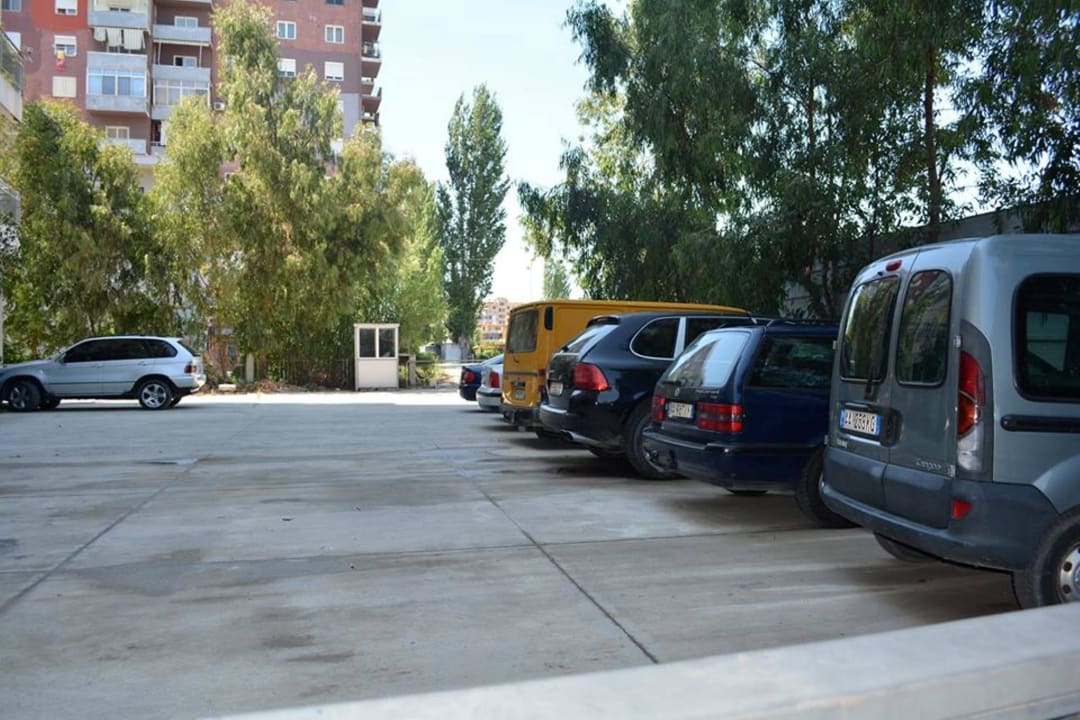 Parking Hotel Albion
