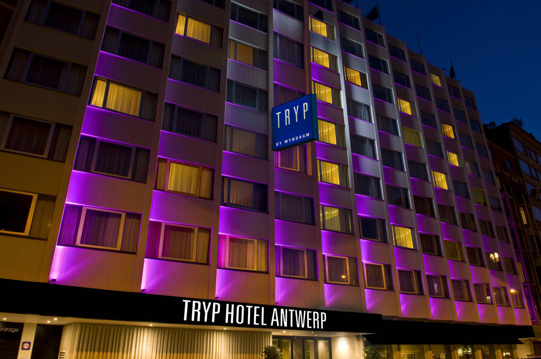 Hotel front Tryp By Wyndham Antwerp