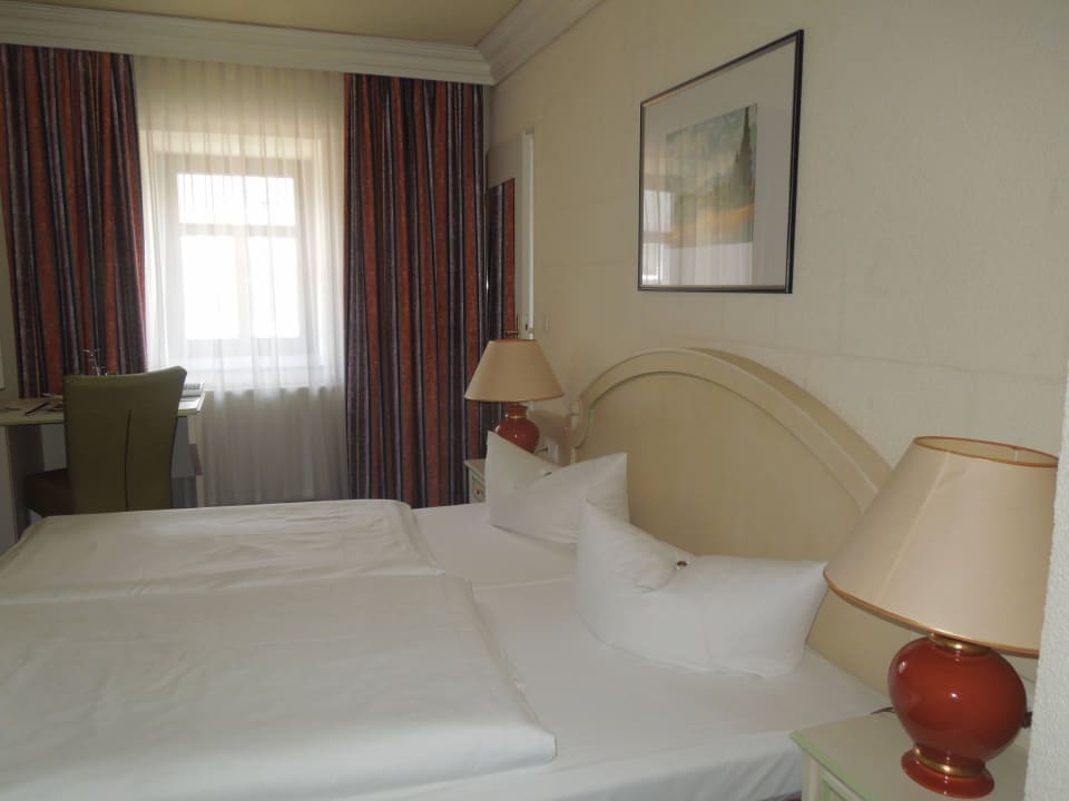 Bett Hotel Weisses Ross