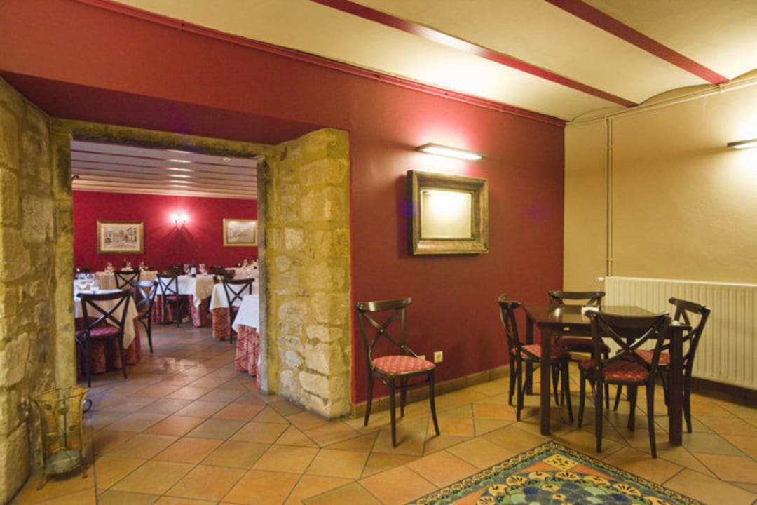 Cafeteria Hotel Castillo De Valdés Salas