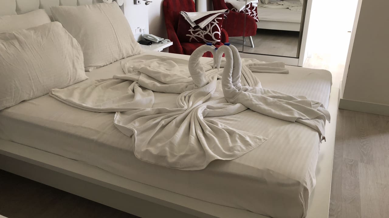 Zimmer Laguna Beach Alya Resort & Spa Hotel