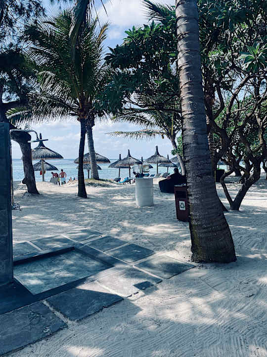 Strand Crystals Beach Resort Belle Mare, a member of Radisson Individuals