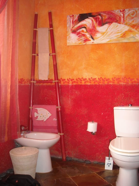 Bunt auch das Badezimmer Villa Seewoo