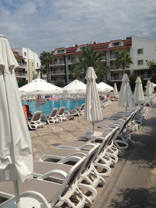Pool Barut B Suites