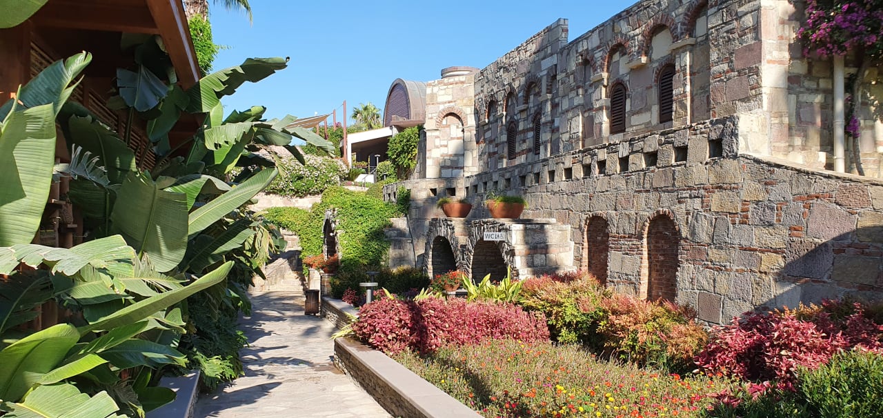 Gartenanlage Arum Barut Collection
