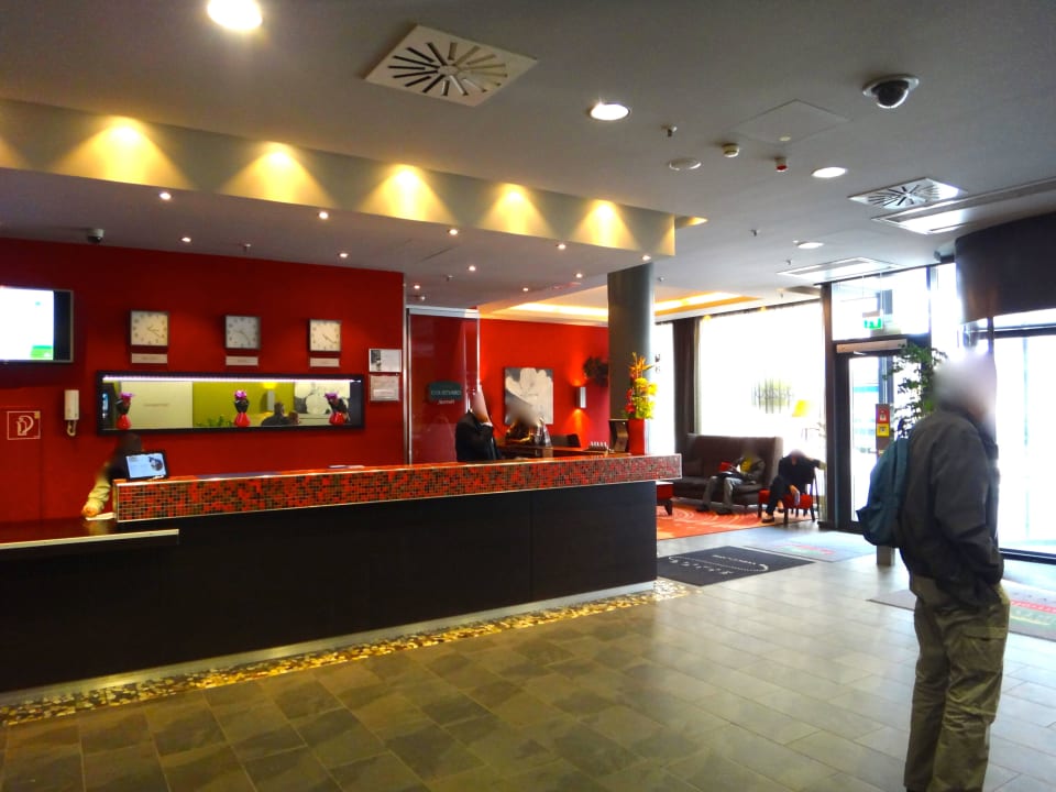 Nette Leute am Empfang Courtyard by Marriott Munich City Center