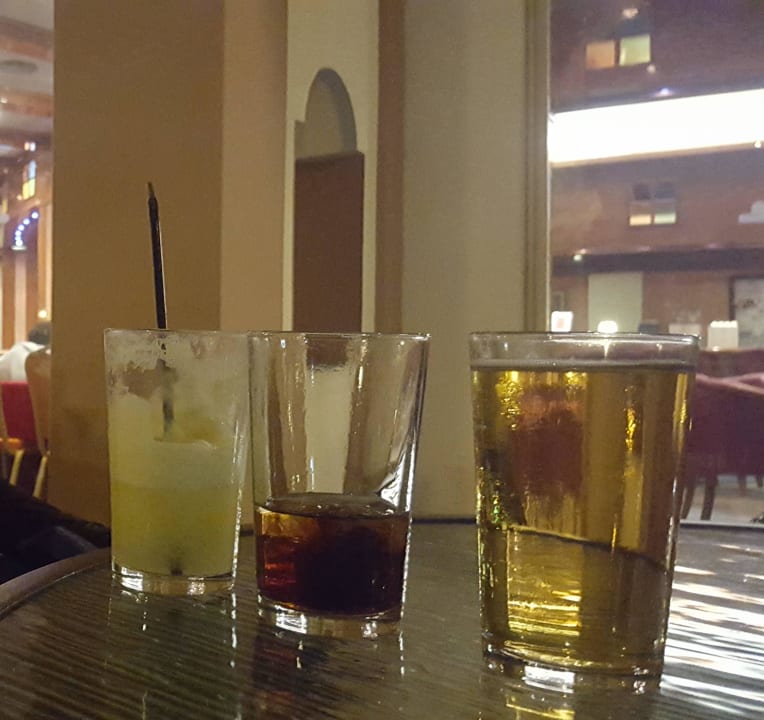 Przykładowe drinki: m.in pyszna Pinakolada Lindos Imperial Resort & Spa