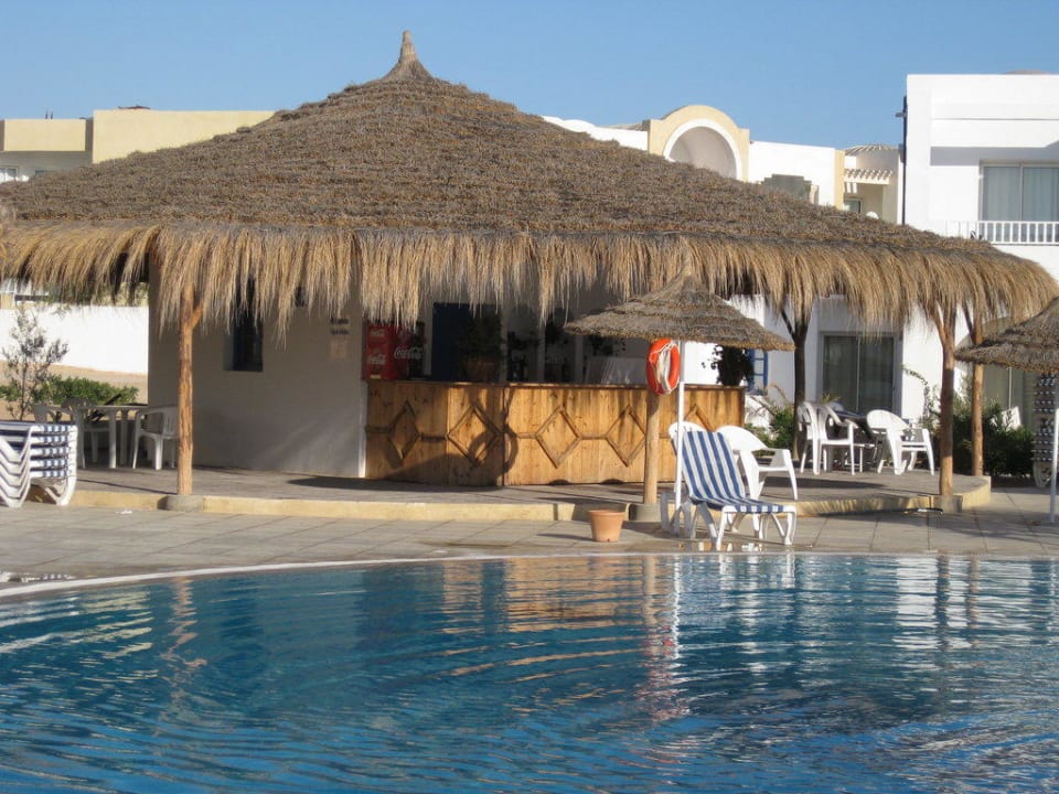 Poolbar beim Ruhepool Djerba Sun Beach Hotel & Spa