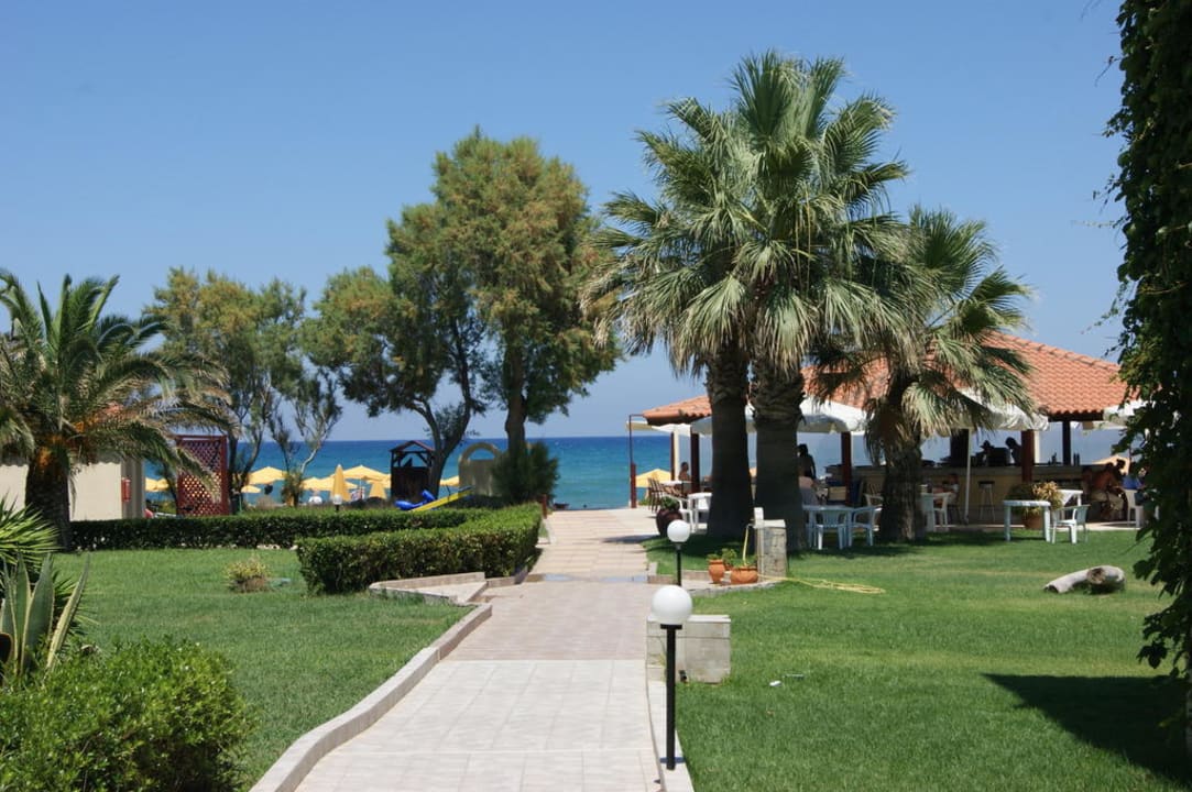 Weg zum Strand Vantaris Luxury Beach Resort