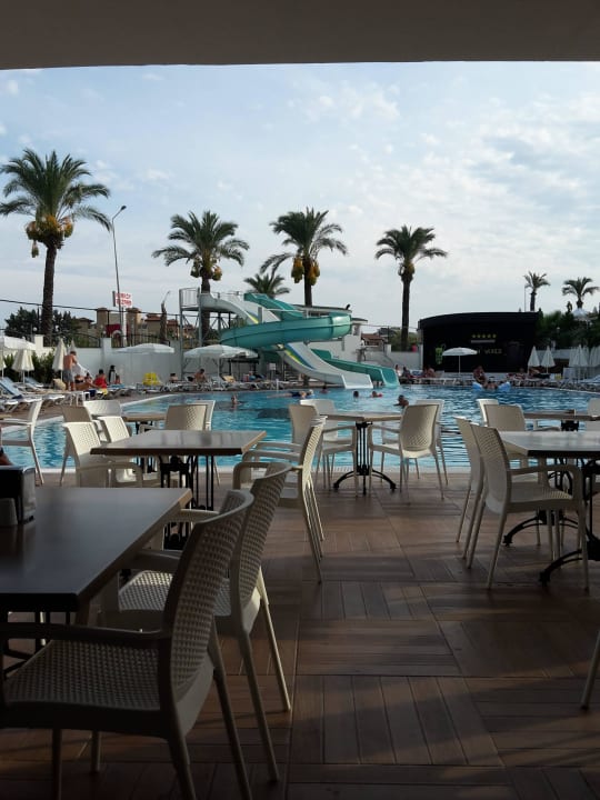 Blick von der Poolbar Palm World Side Resort & Spa