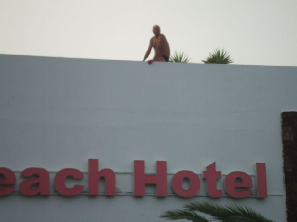 Haupteingang mit Dachteresse am Ruhepool allsun App.-Hotel Esquinzo Beach