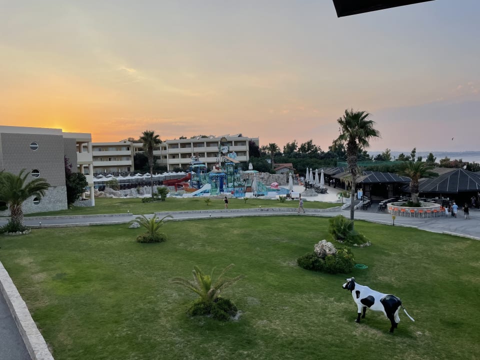 Außenansicht Hotel Kalithea Horizon Royal