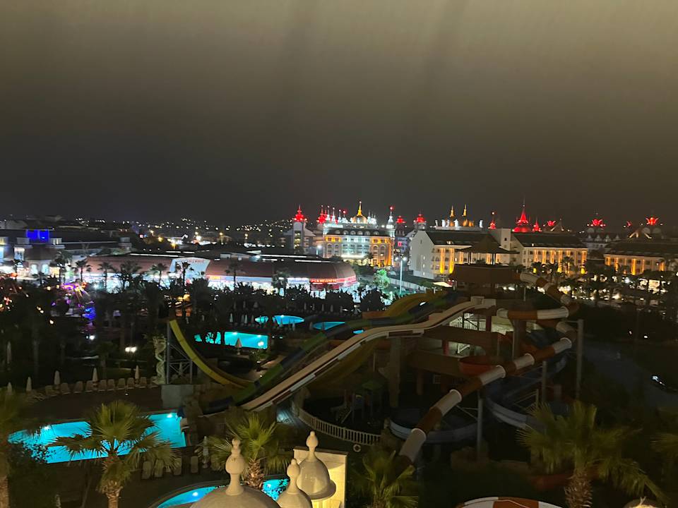 Außenansicht Royal Taj Mahal Hotel