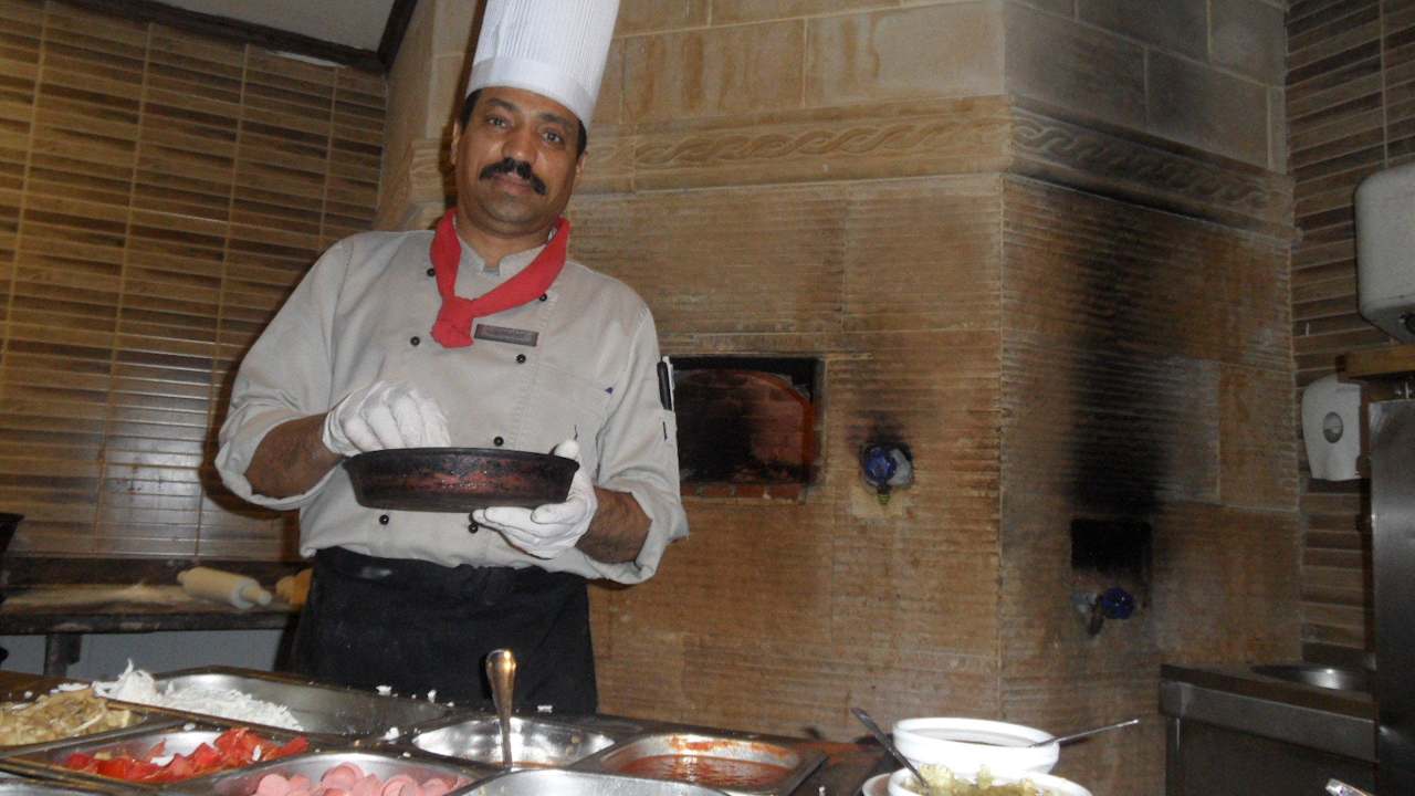 Immer frische Pizzen Pickalbatros Alf Leila Wa Leila Resort - Neverland Hurghada
