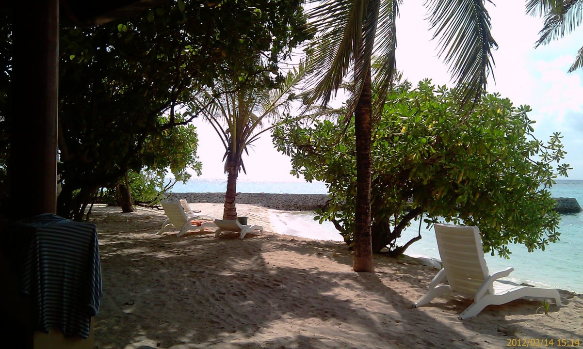 Strand vor unserem Bungi 224 Summer Island Maldives