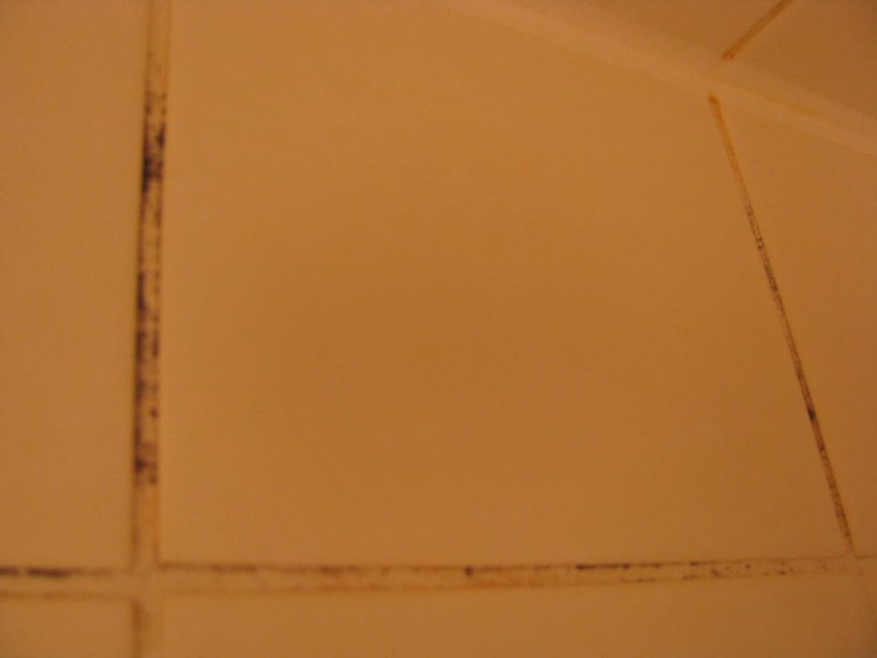 Hässliche Fugen im Bad Best Western Plus Residenzhotel Lueneburg