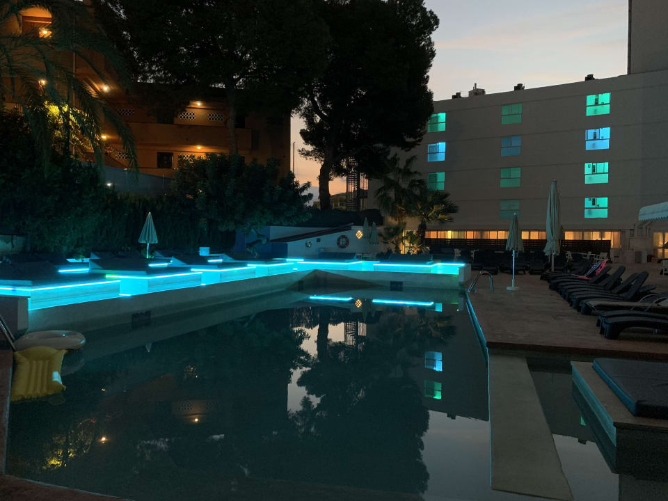 Pool Hotel BelleVue Vistanova