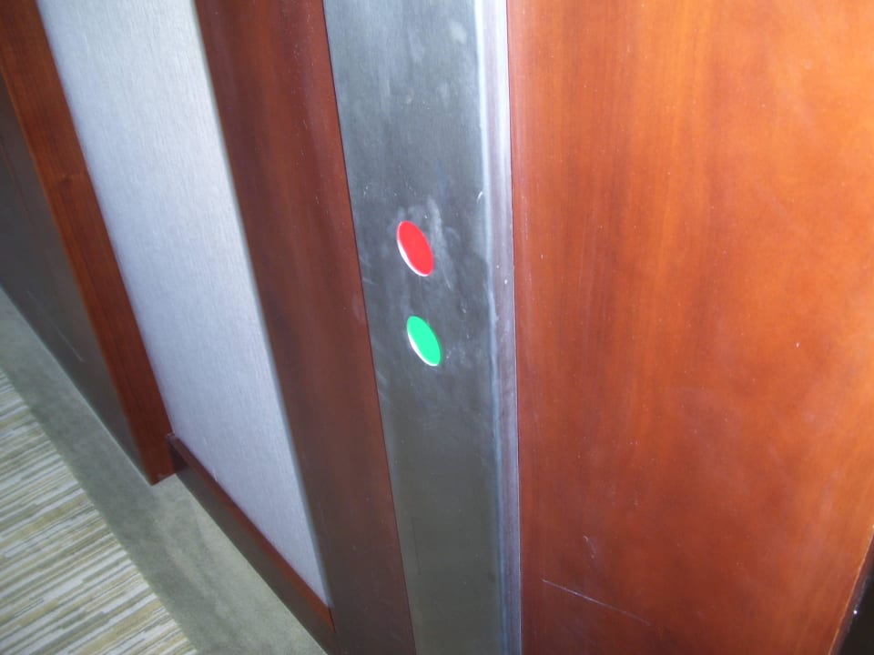 Eingangstür Salamis Bay Conti Resort Hotel & Casino