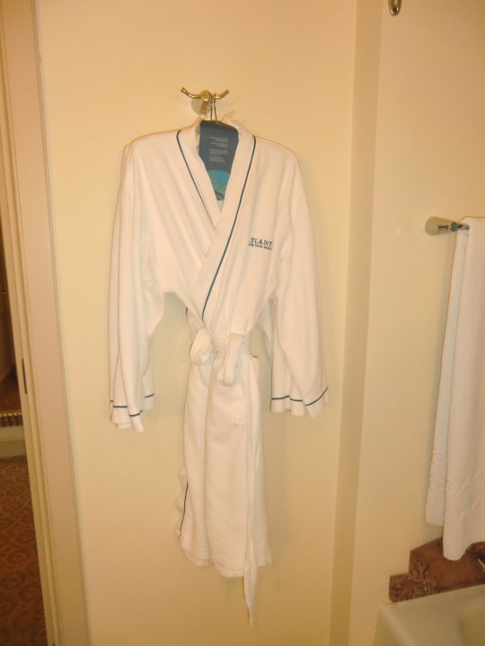 Bad Atlantis, The Palm