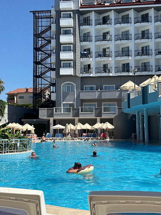 Sonstiges Serenis Hotel