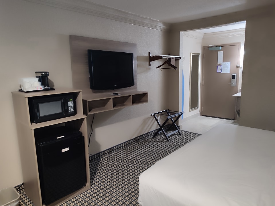 Zimmer Hotel Ramada Limited Intercontinental Airport South