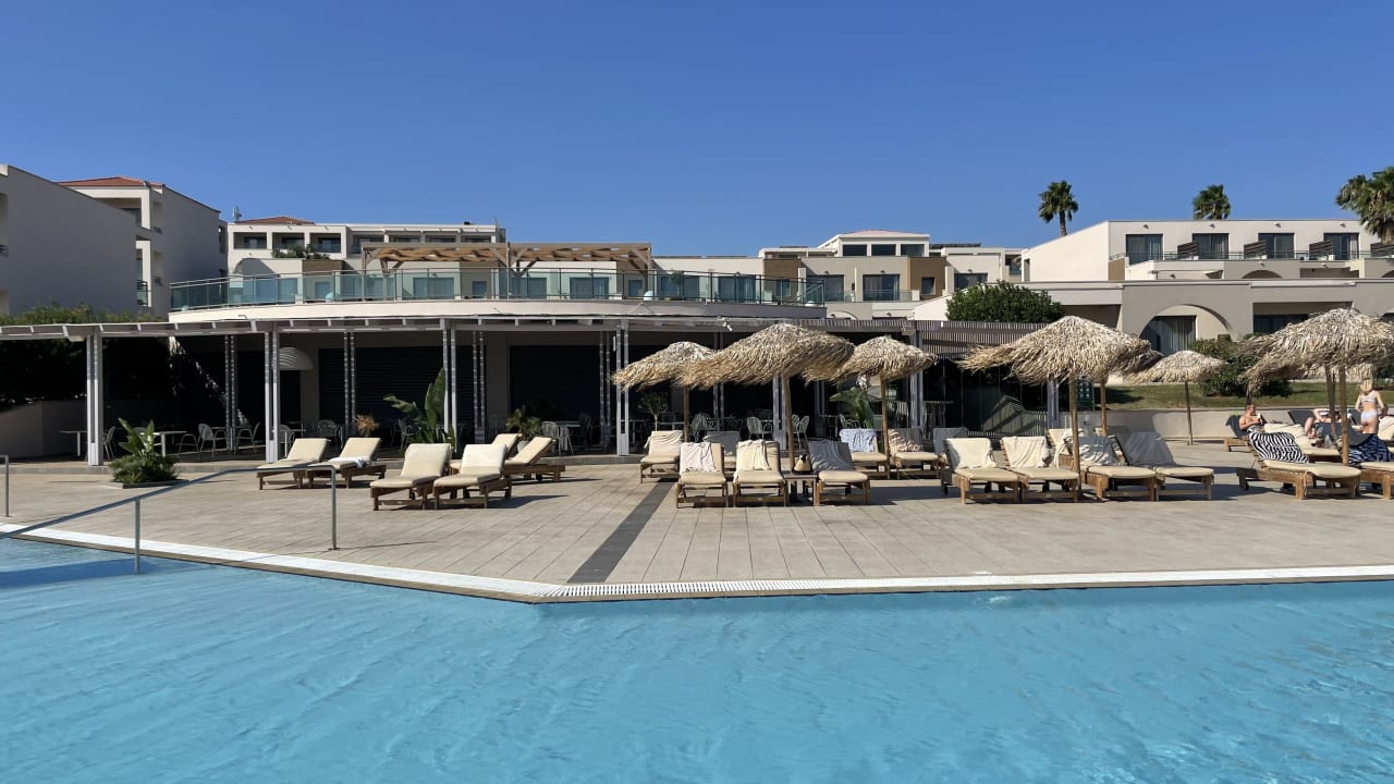 Pool KRESTEN ROYAL Euphoria Resort